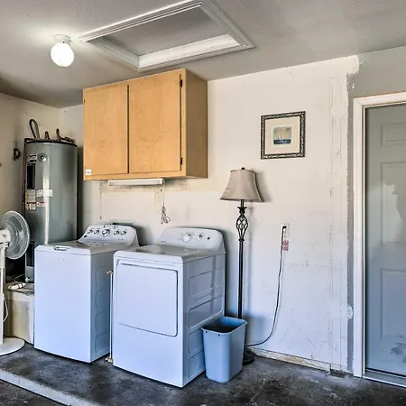 Family-Friendly Glendale Home With Private Yard